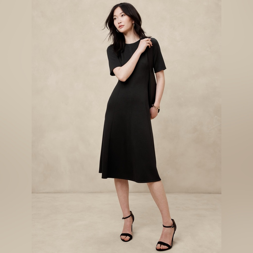 NWOT! Banana Republic Black Soft Touch Scuba Seamed Midi Dress - Size XL⭐️